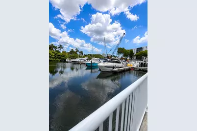 3375 N Country Club Dr, Aventura, FL 33180 - Photo 2