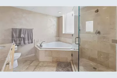 1755 E Hallandale Beach Blvd #2303E, Hallandale Beach, FL 33009 - Photo 12