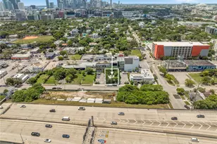 272 NW 37th St, Miami, FL 33127 - Photo 6