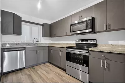 1939 Jefferson St #303, Hollywood, FL 33020 - Photo 4
