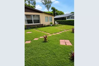 1610 W 11th St, Riviera Beach, FL 33404 - Photo 2