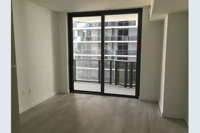 45 SW 9 St #1607, Miami, FL 33131 - Photo 4