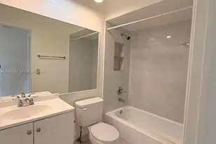 6431 NW 171st St, Hialeah, FL 33015 - Photo 10