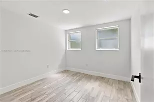 1000 7th St, Miami Beach, FL 33139 - Photo 6