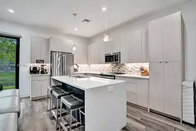 10533 NW 28th Ct, Coral Springs, FL 33065 - Photo 12