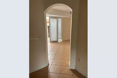 8508 NW 141st Ter #501, Miami Lakes, FL 33016 - Photo 4