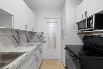 7271 Gary Ave #2, Miami Beach, FL 33141 - Photo 2
