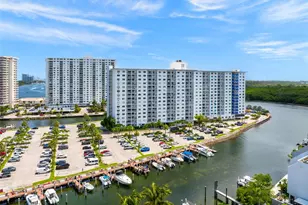 400 Kings Point Dr, Sunny Isles Beach, FL 33160 - Photo 58