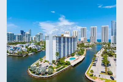 400 Kings Point Dr #1628, Sunny Isles Beach, FL 33160 - Photo 2