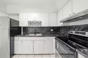 400 Kings Point Dr, Sunny Isles Beach, FL 33160 - Photo 10