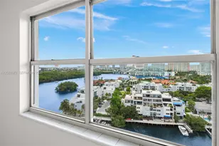 400 Kings Point Dr, Sunny Isles Beach, FL 33160 - Photo 8