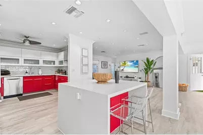 2207 NE 16th Ave, Wilton Manors, FL 33305 - Photo 12
