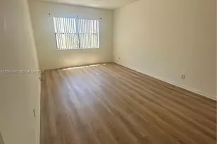 8290 Lake Dr, Doral, FL 33166 - Photo 10