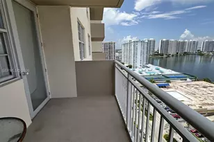 250 174th St, Sunny Isles Beach, FL 33160 - Photo 32