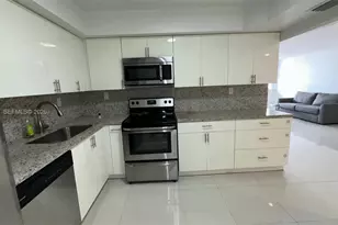 250 174th St, Sunny Isles Beach, FL 33160 - Photo 2