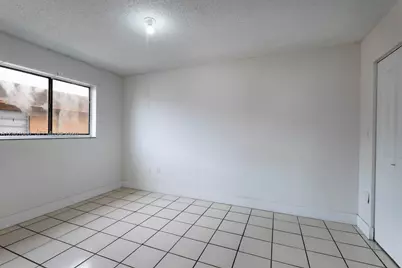 6305 W 22nd Ct, Hialeah, FL 33016 - Photo 30