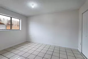 6305 W 22nd Ct, Hialeah, FL 33016 - Photo 30