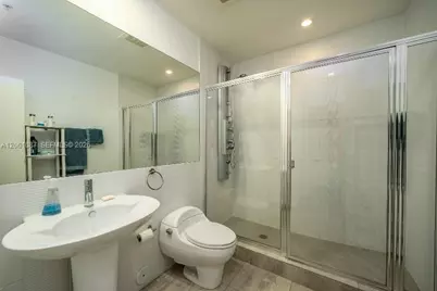 3250 Grand Ave #302, Miami, FL 33133 - Photo 6