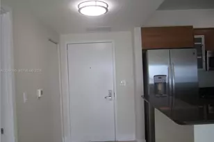 325 S Biscayne Blvd, Miami, FL 33131 - Photo 2