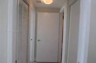 325 S Biscayne Blvd, Miami, FL 33131 - Photo 20