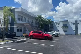 30 SE 4th Ave, Hallandale Beach, FL 33009 - Photo 1