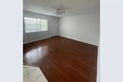30 SE 4th Ave #214, Hallandale Beach, FL 33009 - Photo 2