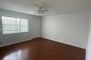 30 SE 4th Ave, Hallandale Beach, FL 33009 - Photo 2