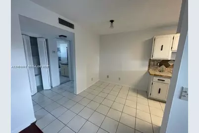 30 SE 4th Ave #214, Hallandale Beach, FL 33009 - Photo 4