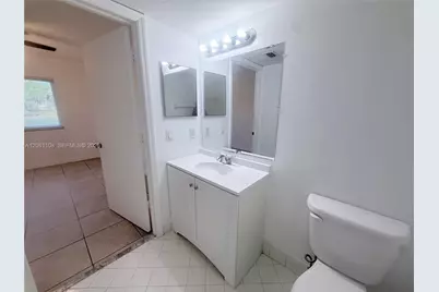 995 NE 34th Ave #101, Homestead, FL 33033 - Photo 6