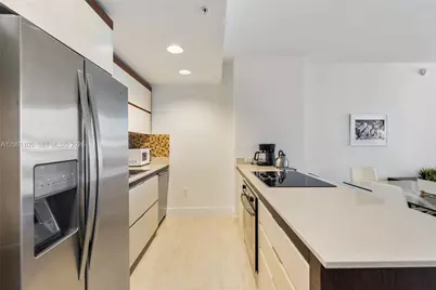 2155 Washington #401, Miami Beach, FL 33139 - Photo 2
