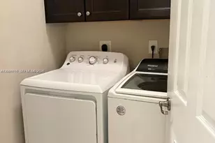 8925 NW 99th Ct, Doral, FL 33178 - Photo 24