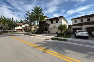 8925 NW 99th Ct, Doral, FL 33178 - Photo 2