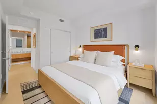 11 NE 6th St, Miami, FL 33132 - Photo 12