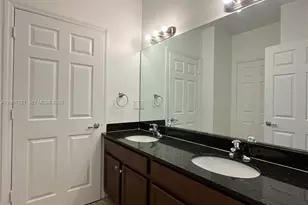 1035 NE 10th Ave, Fort Lauderdale, FL 33304 - Photo 12