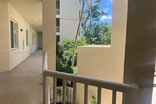 3500 Oaks Clubhouse Dr, Pompano Beach, FL 33069 - Photo 6