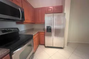 3500 Oaks Clubhouse Dr, Pompano Beach, FL 33069 - Photo 18