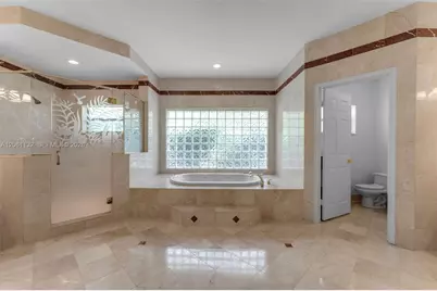 9735 SW 64th St, Miami, FL 33173 - Photo 14