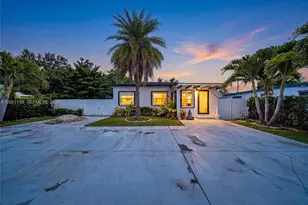 17019 SW 100th Ave, Miami, FL 33157 - Photo 2