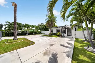 17019 SW 100th Ave, Miami, FL 33157 - Photo 4