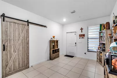 278 SW 159th Pl, Pembroke Pines, FL 33027 - Photo 6