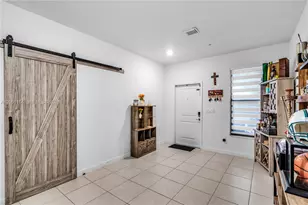 278 SW 159th Pl, Pembroke Pines, FL 33027 - Photo 6