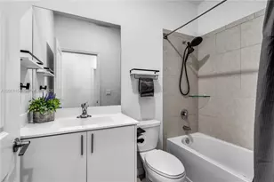 278 SW 159th Pl, Pembroke Pines, FL 33027 - Photo 28