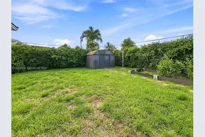 30 E 36th St, Hialeah, FL 33013 - Photo 18
