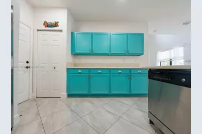 233 NE 23rd Ter, Homestead, FL 33033 - Photo 10