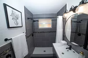 1725 SW 30th St, Fort Lauderdale, FL 33315 - Photo 26