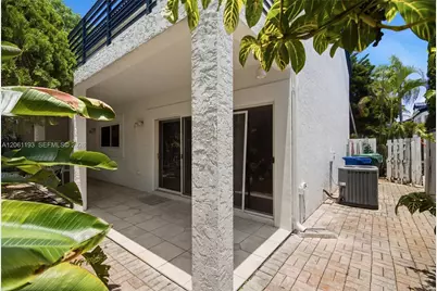 21221 NE 3rd Ct, Miami, FL 33179 - Photo 42
