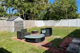 1409 NE 21st St, Wilton Manors, FL 33305 - Photo 8