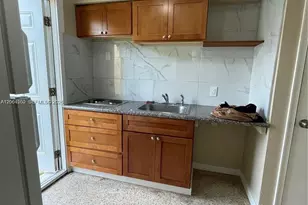940 SW 4St, Miami, FL 33130 - Photo 4