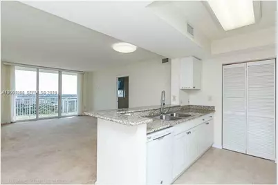 19501 W Country Club Dr #2205, Aventura, FL 33180 - Photo 1