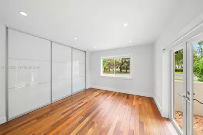 5510 Orduna Dr, Coral Gables, FL 33146 - Photo 10